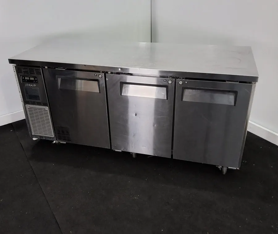 Turbo Air KURF18-3-N Undercounter Fridge/Freezer